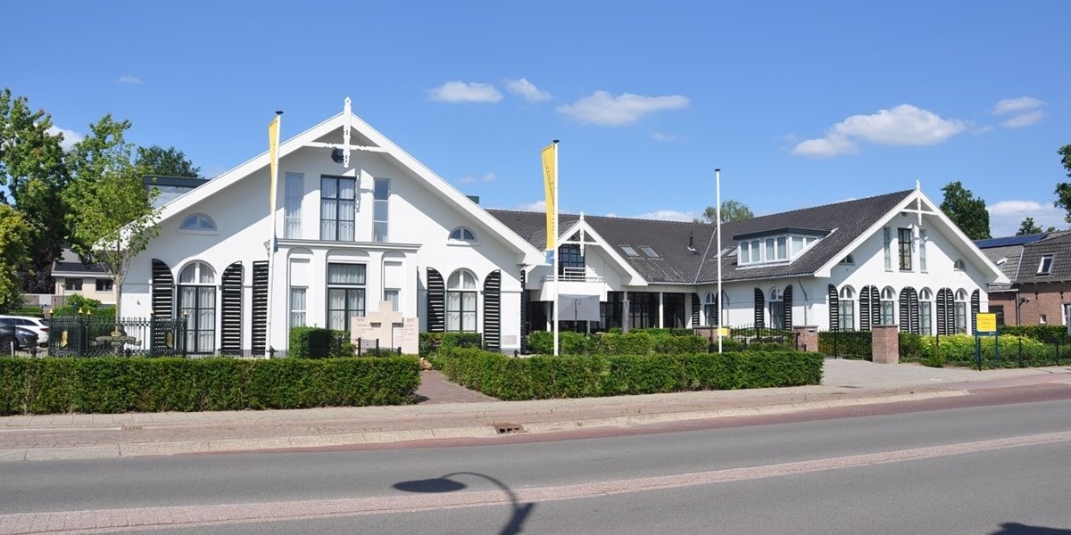 Het Oude Raadhuis, voorheen Het Gouden Hart Leersum
