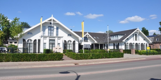 Het Oude Raadhuis, voorheen Het Gouden Hart Leersum