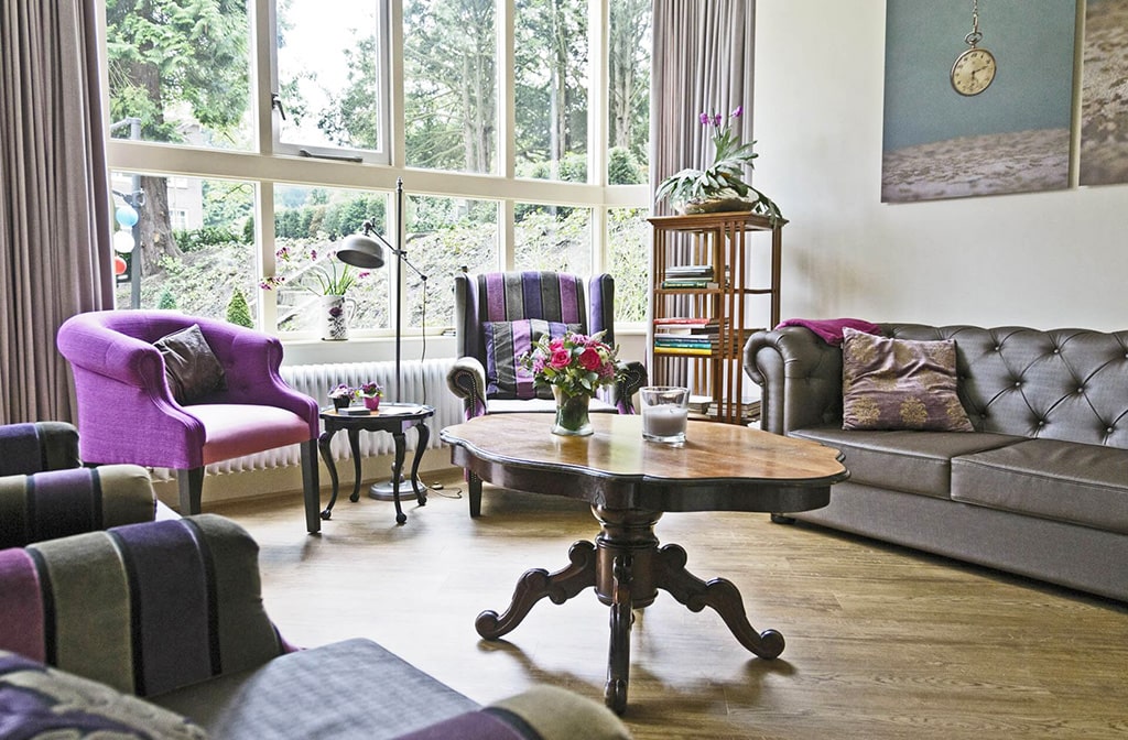 Gemeenschappelijke woonkamer zorgvilla
