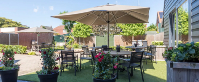 Buiten terras bij zorgvilla in Hengelo