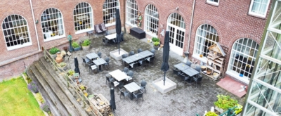 Terras bij zorgvilla in Smakt