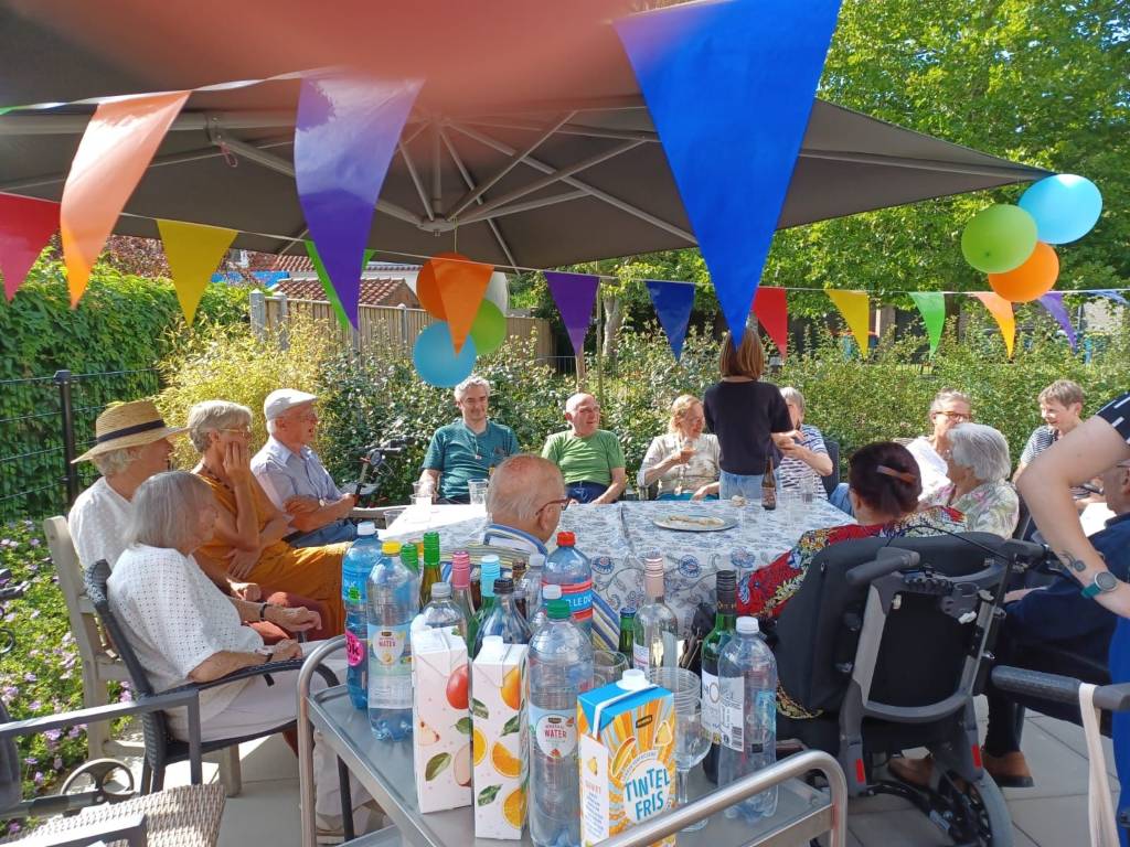 Feest bij Villa Stella