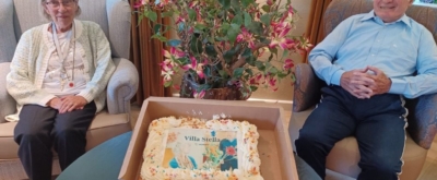 Bewoners van Villa Stella krijgen taart