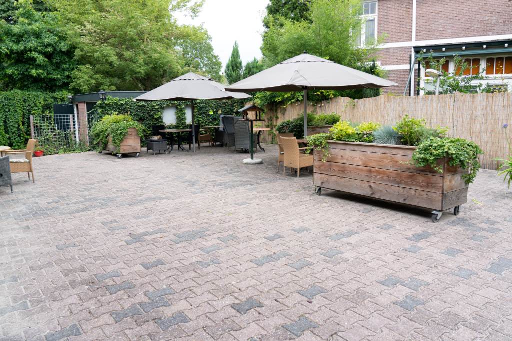 Tuin van Zorgvilla Villa Astra