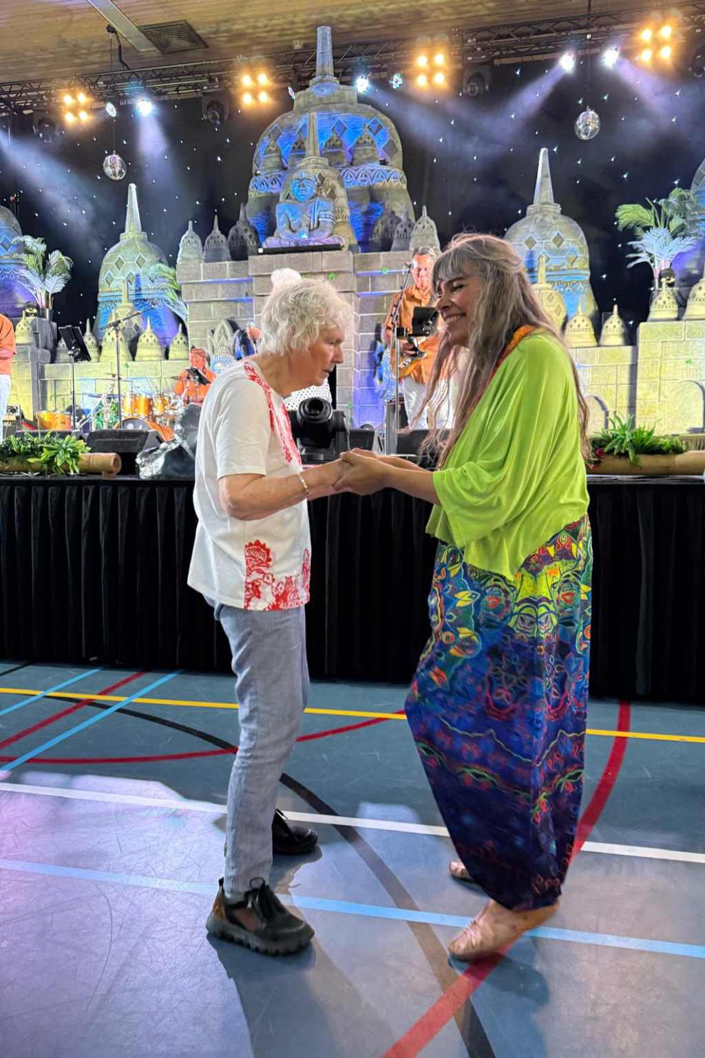 Samen dansen bij Villa Oosterveld
