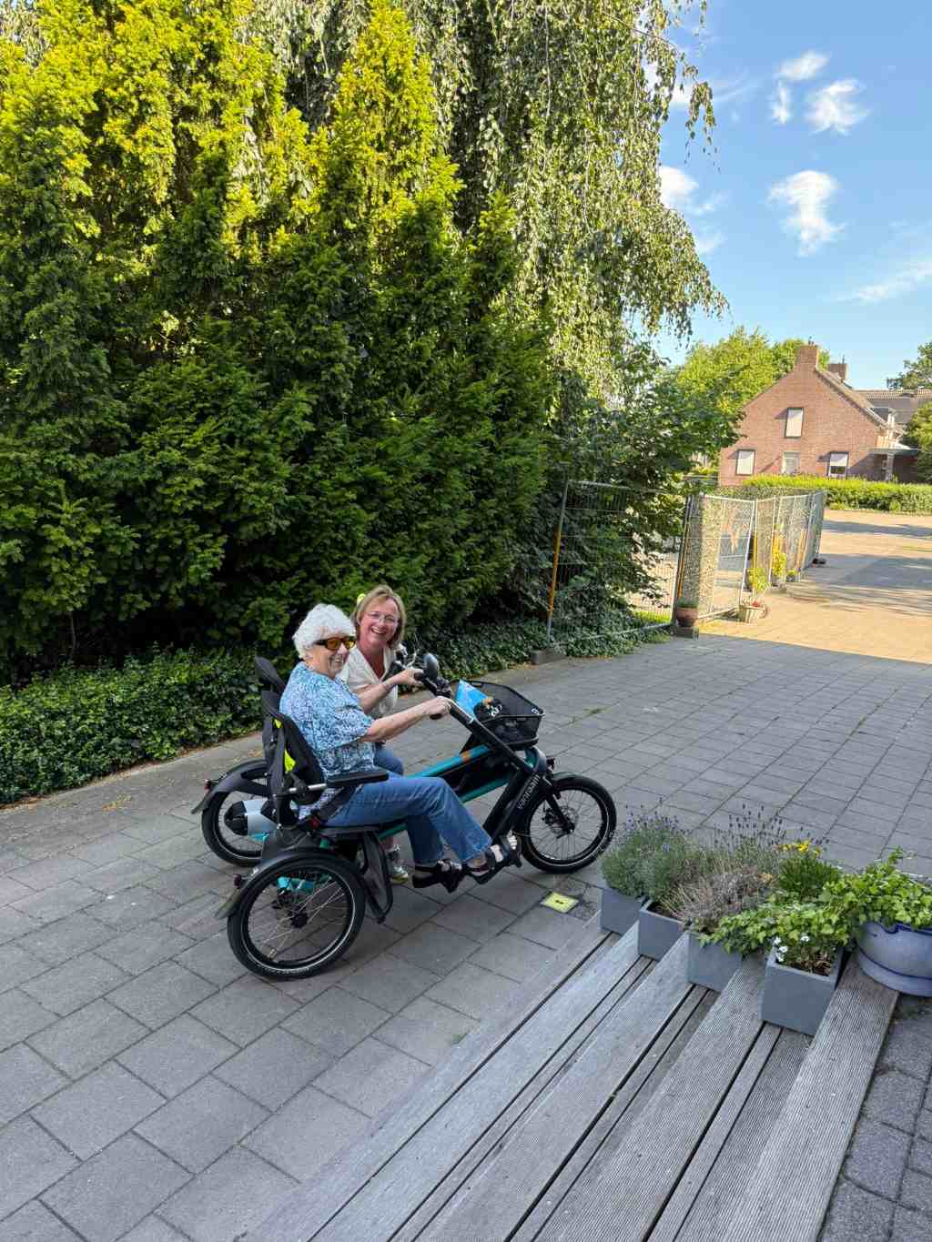 Plezier op de duofiets bij Villa St. Jozef