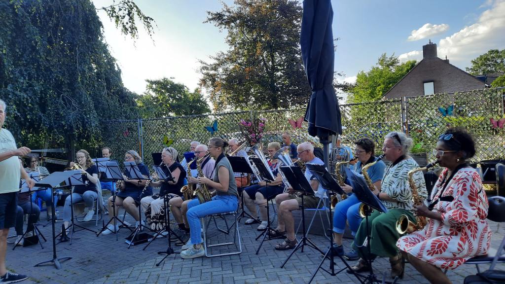 Muziek bij Villa St. Jozef in Smakt