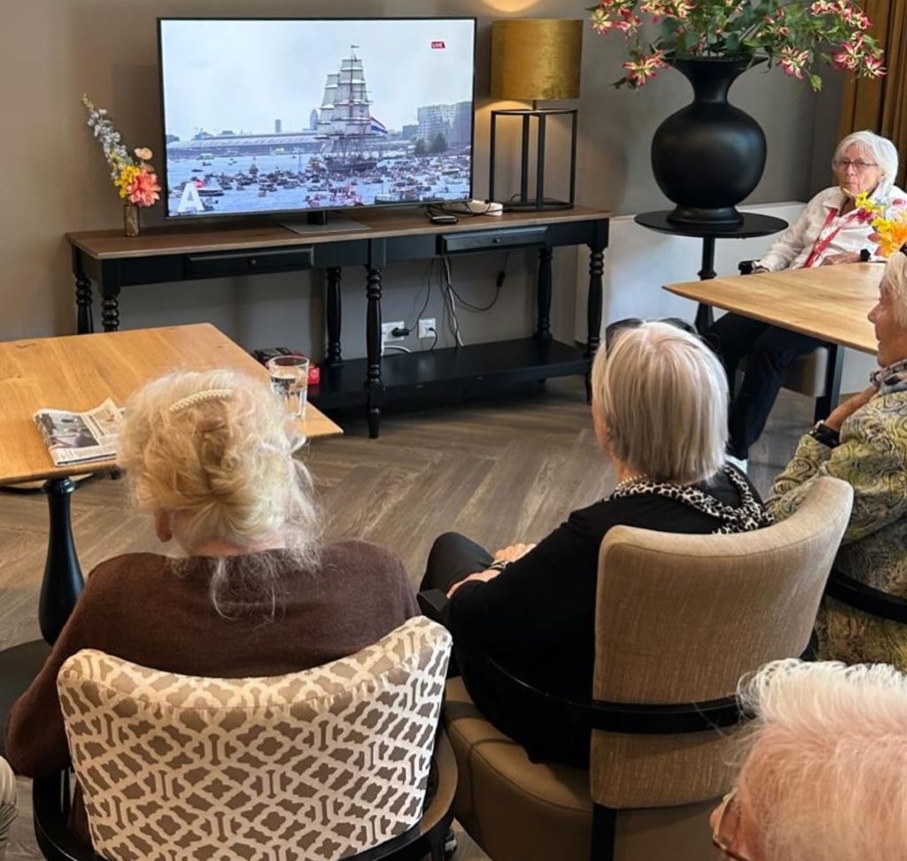 Bewoners van Villa Amstelstede genieten van Sail 2025