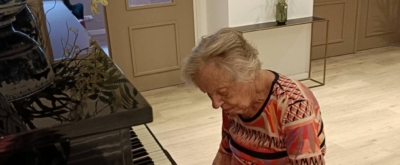 Piano spelen bij zorgvilla Villa Dalia in Venlo